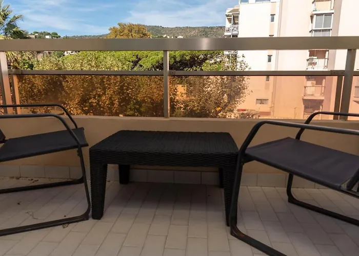 T2 Pour 4 Pers, Acces Plage, Parking - Fr-1-803-98 Le Lavandou